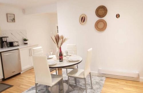 McKenzie Towne Casa | Cozy suite, Free WIFI , Free Parking