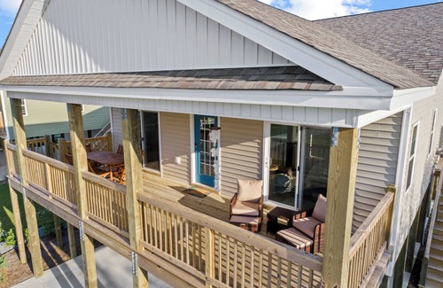 Cedar Point Casa | Cozy Summer house on the water - 10 minutes to the beach. Waiting for you!