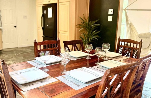 Sainte-Adele Casa | Cozy, Sunlit Family Retreat in Sainte-Adèle – Near Ski, Trails & Spa!