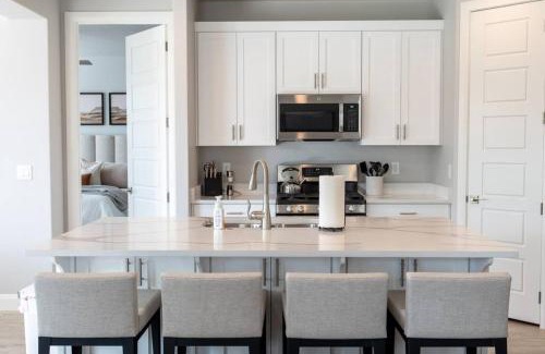 Washington Casa | Cozy Sweet Retreat Brand New Private Home w Spa Game Room and Firepit