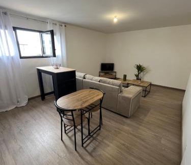 Pia Apartamento | Cozy T2 chaleureux neuf appartement 15 Min proche de la mer