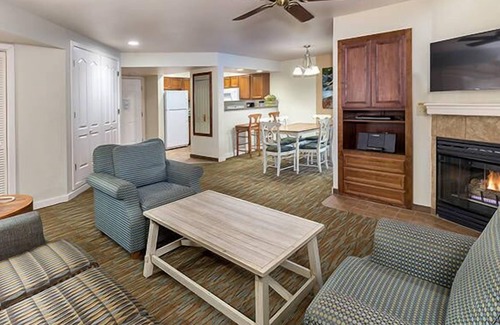 Round Hill Village Condominio | Cozy Tahoe Escape: 2BR Suite @ Wyndham South Shore