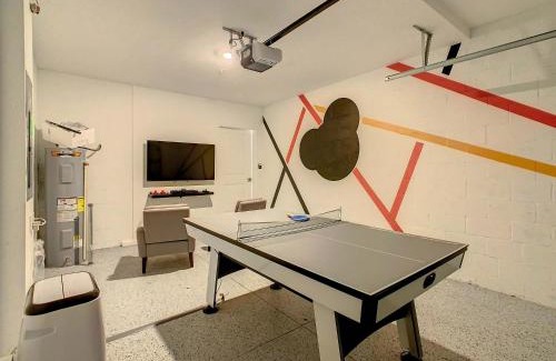 Four Corners Casa | Cozy Thematic 2BR with Console & Private Game Room
