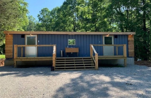 Monticello Casa | Cozy Tiny Cabin Retreat