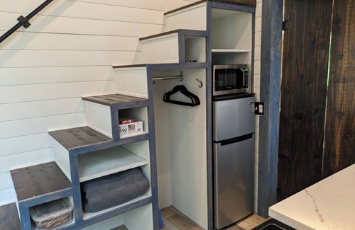 Ruckersville Casa | Cozy tiny home w/lofted king bed, outdoor oasis and 5-15m to local activities