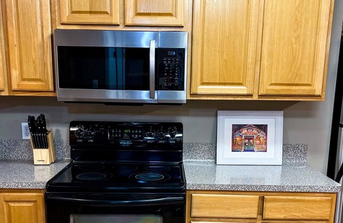 Springfield Casa | Cozy Townhome in Springfield