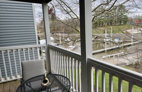 Harrods Creek Casa | Cozy Townhome on Harrods Creek in Prospect, Kentucky