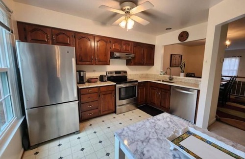 Montgomery Village Casa | Cozy Townhome