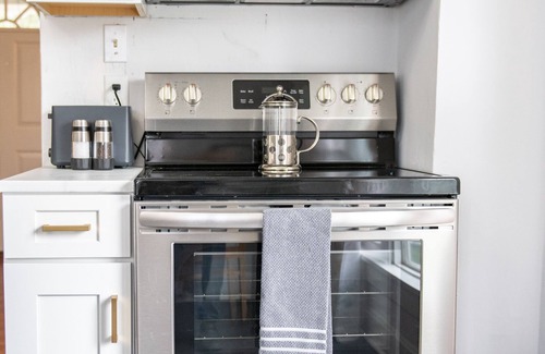 Tipp City Casa | Cozy Two-Bedroom Bungalow with New Kitchen