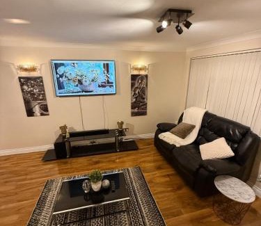 East Wickham Casa | Cozy Two Bedroom in Welling