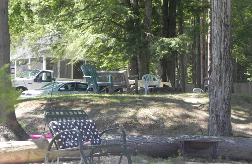Moultonborough Cabaña | Acogedora casa de dos dormitorios en el lago Winnipesaukee! RESPIRACIÓN TOMANDO SOLES