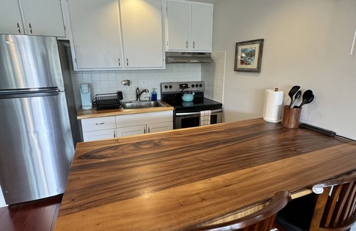 Waikoloa Condominio | Cozy, updated King studio located on golf course in popular Waikoloa Village.