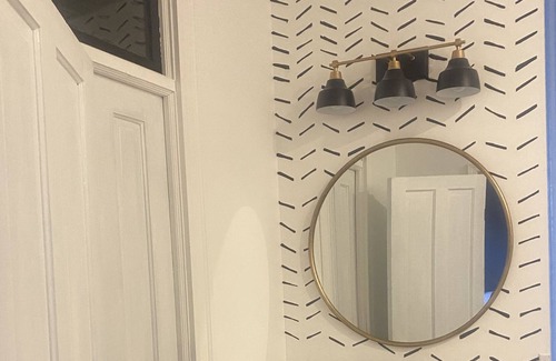 Portage Apartamento | Cozy upstairs New Remodeled apartment .. In Down Town Portage