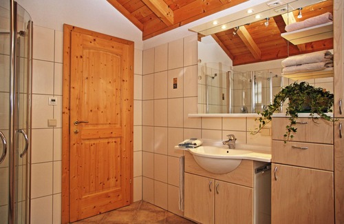 Sarentino Cabina | Cozy vacation home in timber construction