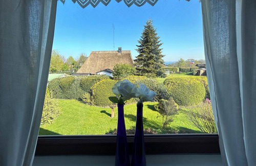 Waabs Apartamento | Cozy vacation apartment on the Baltic Sea with beach chair