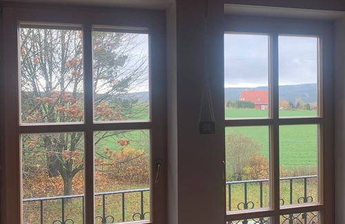 Mahring Casa | Cozy vacation home with large garden and fireplace, dogs allowed.