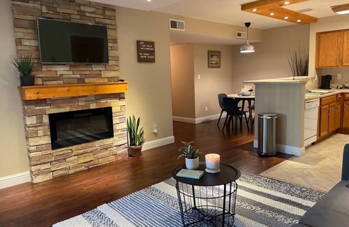 Roosevelt Condominio | Cozy Villa near CRMC & Downtown