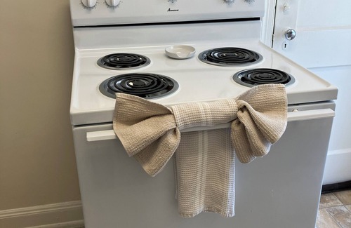 Columbia Condominio | Cozy vintage Heathwood condo 2.5 miles to USC, 8-12 min to all hospitals