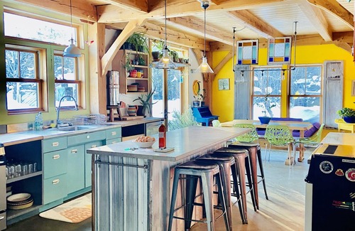 Warren Casa | Acogedor Vt Post & Beam, cerca de Sugarbush y Mad River Glen!