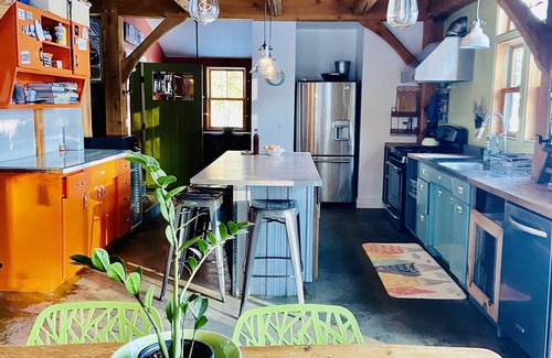 Warren Casa | Acogedor Vt Post & Beam, cerca de Sugarbush y Mad River Glen!