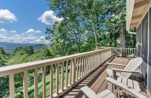 Walnut Mountain Casa | Cozy Walnut Mountain Cabin with Hot Tub & Views