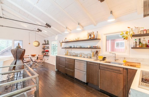 Guerneville Cabaña | Cozy Wooded Cottage of Guerneville