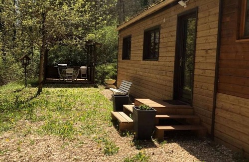 Saint-Pompont Cabaña | Cabaña íntima de madera con Wifi, piscina compartida, a 1 km de St Pompont
