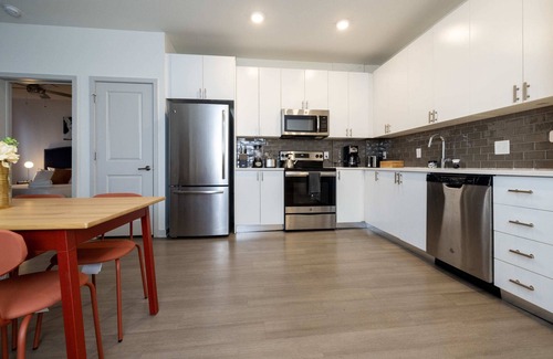 Downtown Louisville Apartamento | CozySuites at Nulu