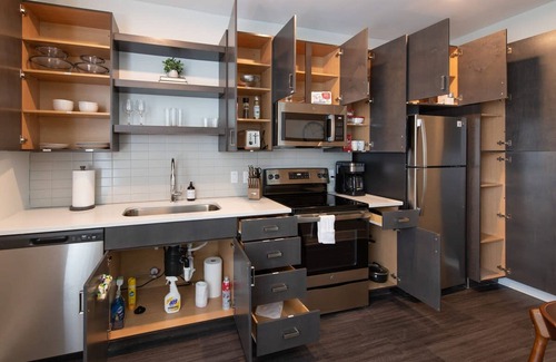 Central Business District Apartamento | Cozysuites l Modern 1BR in Downtown Cincinnati