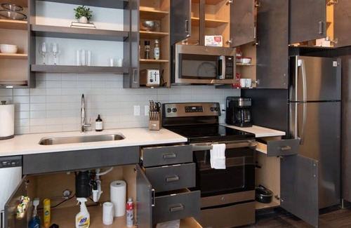 Central Business District Apartamento | Cozysuites l Prime 1BR in Downtown Cincinnati
