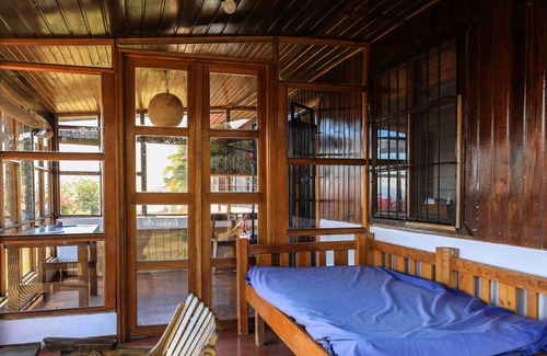 Santa Bárbara de Heredia Casa | 2 Bedroom, 2 Bath Office, Open Floor Plan on beautiful coffee farm