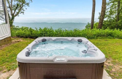 Mentone Casa | Cragsmere Manor - Luxury Estate & Event Space