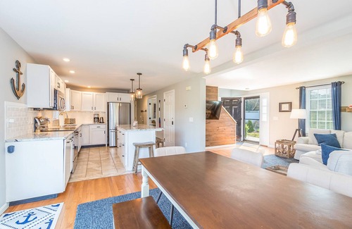 West Hyannisport Casa | Craigville Area Home with Excellent Outdoor Space