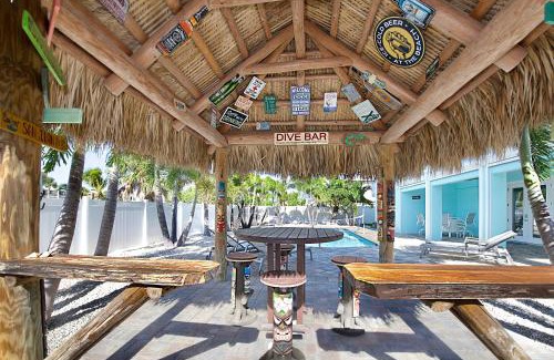 Mid Island Casa | Crains Perch by Sun Palace Vacations