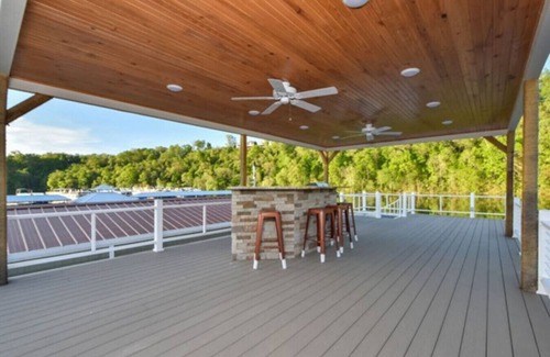 Nancy Alquiler De Eote | Cream Houseboat 4 Bedroom