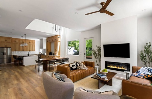 Edgewood Casa | Create amazing stories in the treetops of Atlanta!