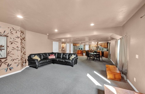 North Salt Lake Apartamento | Creative Cozy Lux Basement Apartment