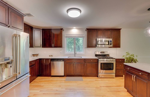 Phillipsport Casa | Creek Dips & S’mores: Catskills Gem