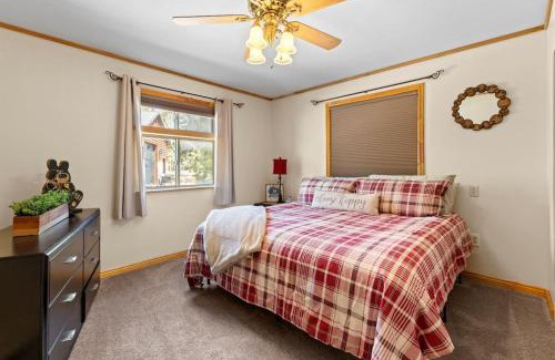 Duck Creek Village Casa | Creek Sanctuary Hot Tub and Fire Pit