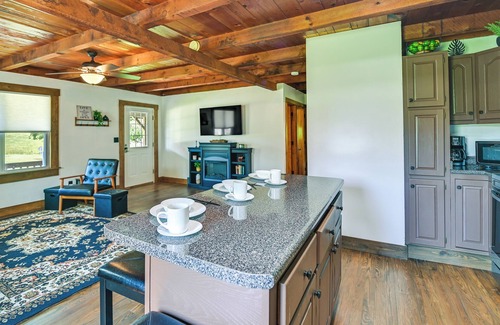 Campton Cabina | Secluded Campton Cabin w/ Views & Cozy Fireplace!
