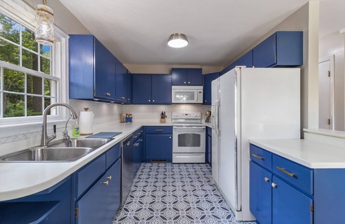 Reedville Cabaña | CreekFront/Kayaks/Float Mat/Paddleboard/PrivateDock/10MinDrivetoMainStReedville