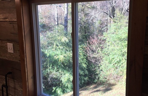Lupton City Cabina | Creekside Cabin—Converted woodshop w/creek, fire pit & pavilion. Close to town