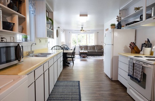 Ketchikan Casa | Creekside Cottage