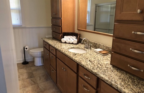 Enochville Casa | Creekside Country Home a solo minutos de Queen City