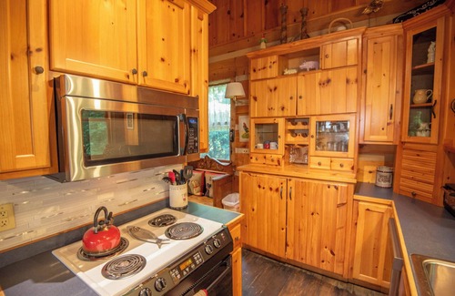 West Jefferson Cabina | Inicio de sesión privado en Rushing Creek en Blue Ridge Mountains