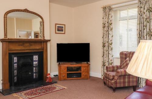 Amble Casa | Creel Cottage, Blackwood Street