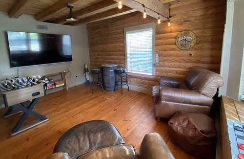 Crescent City Casa | Crescent Lake Cozy Cabin Retreat- Bring your boat!