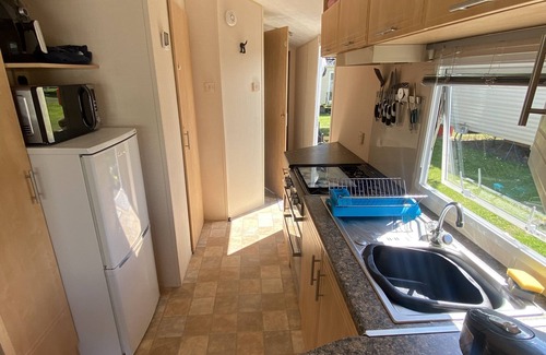 Cresswell Casa | Cresswell Towers Caravan Pet friendly - 500 yards to beach.