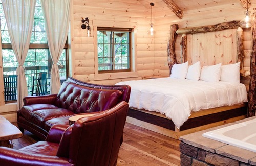 Millersburg Casa | Cricket Hill Treehouse Cabins
