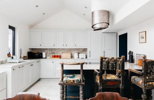 Canterbury Casa | Crippens, Beams, Sumptuous, Historic, Very Central, Parking & EV